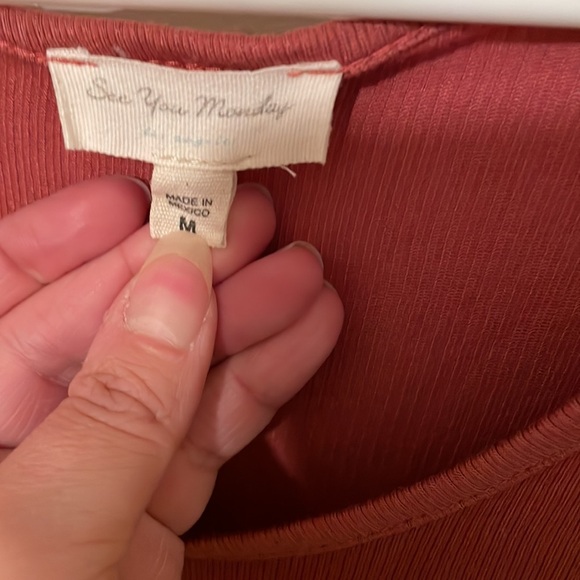 Cute dusty rose colored dress - Picture 2 of 8